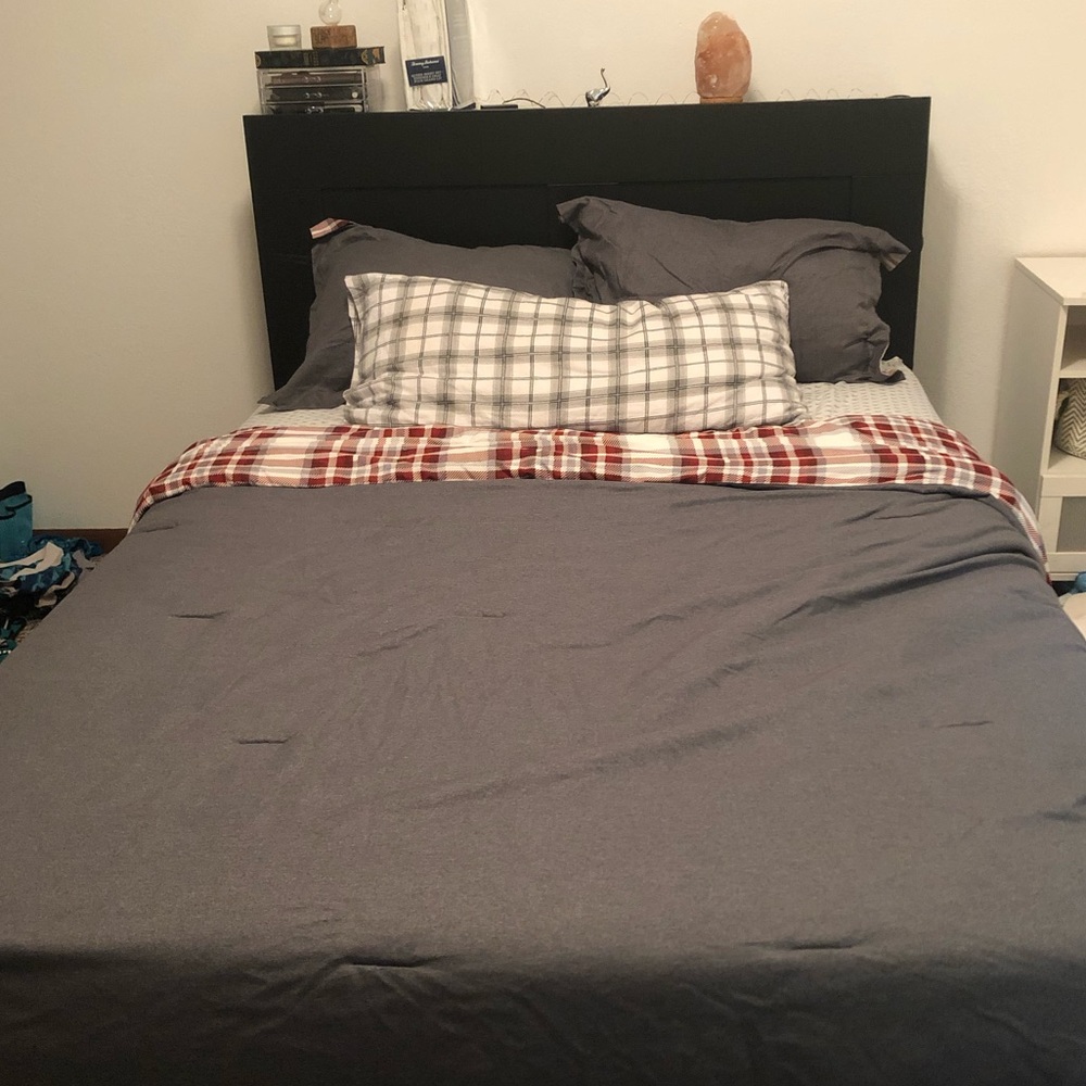 3 piece Eddie Bauer comforter set (full/queen)